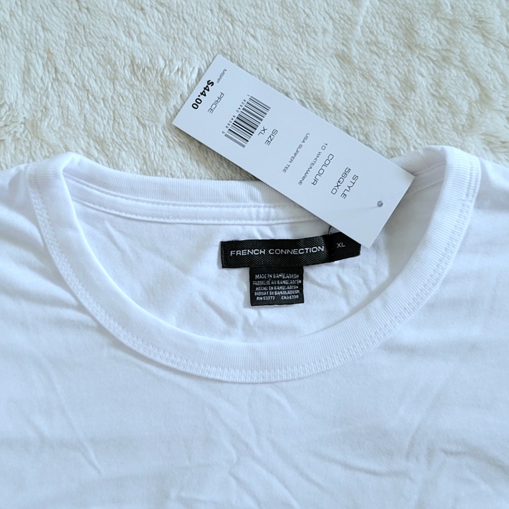 French🇫🇷 Connection "USA🇺🇲 Surfer"🏄♂️ Embroidered🪡 Tee👕 - NWT - Picture 4 of 14